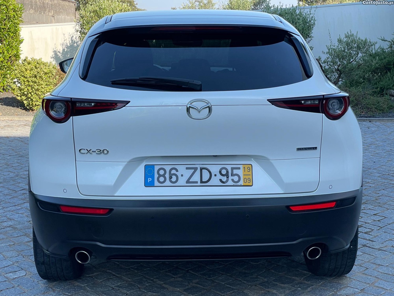 Mazda CX-30 SKY-D EVOLVE — fotografia 3