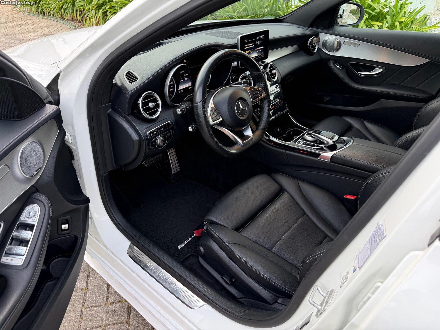 Mercedes-Benz C 220 d 170cv Auto. Pack AMG — fotografia 7