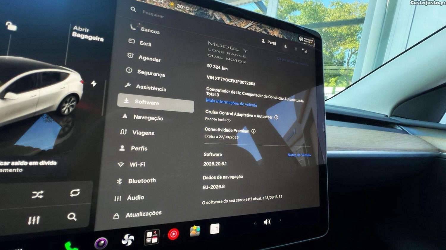 Tesla Model 3 Y — fotografia 3