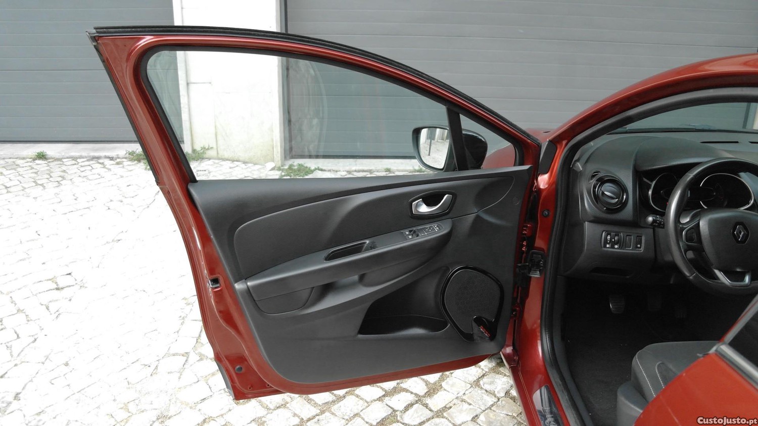 Renault Clio 0.9 TCe Limited — fotografia 3