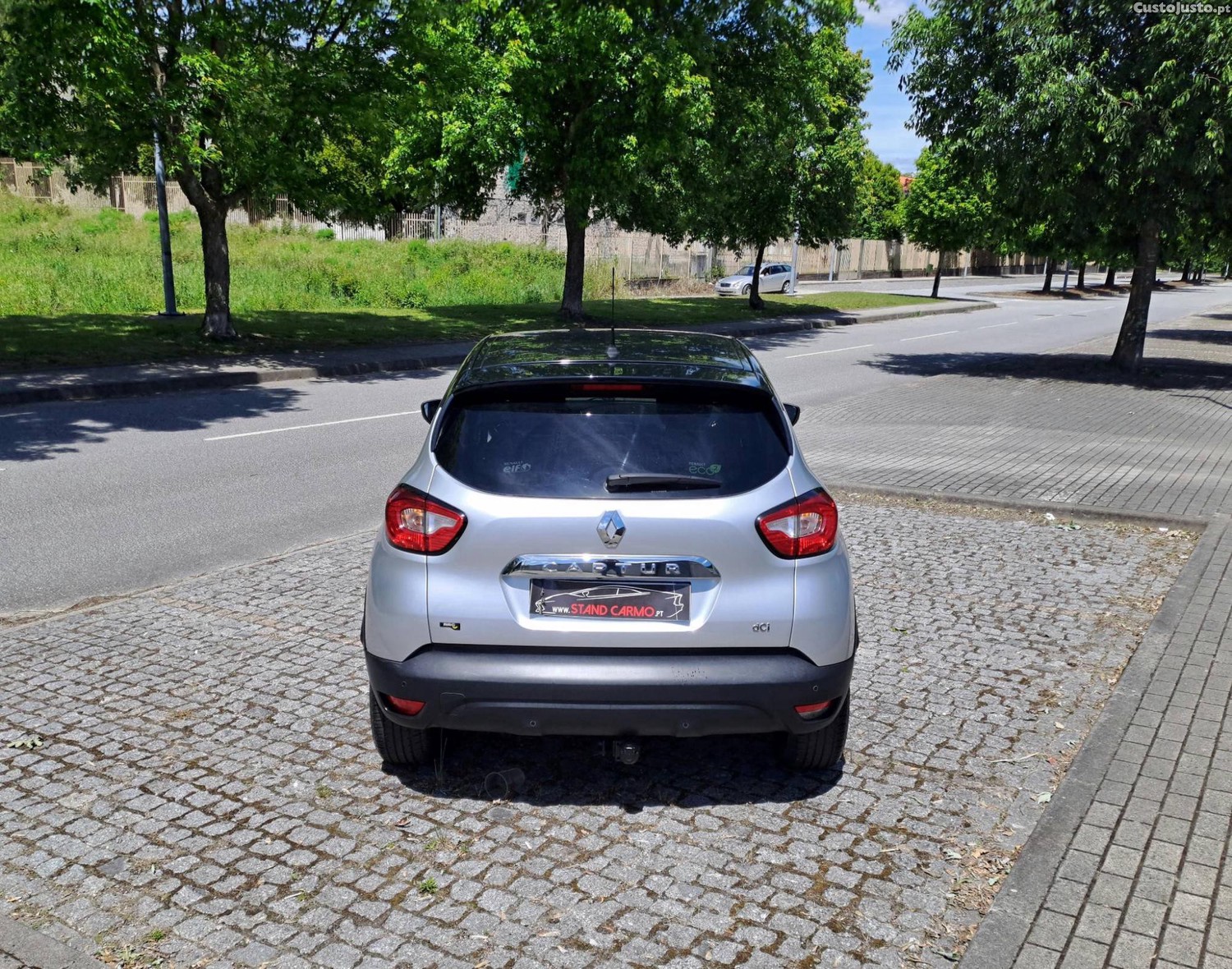 Renault Captur 1.5 DCI 110 CV Exclusive — fotografia 4