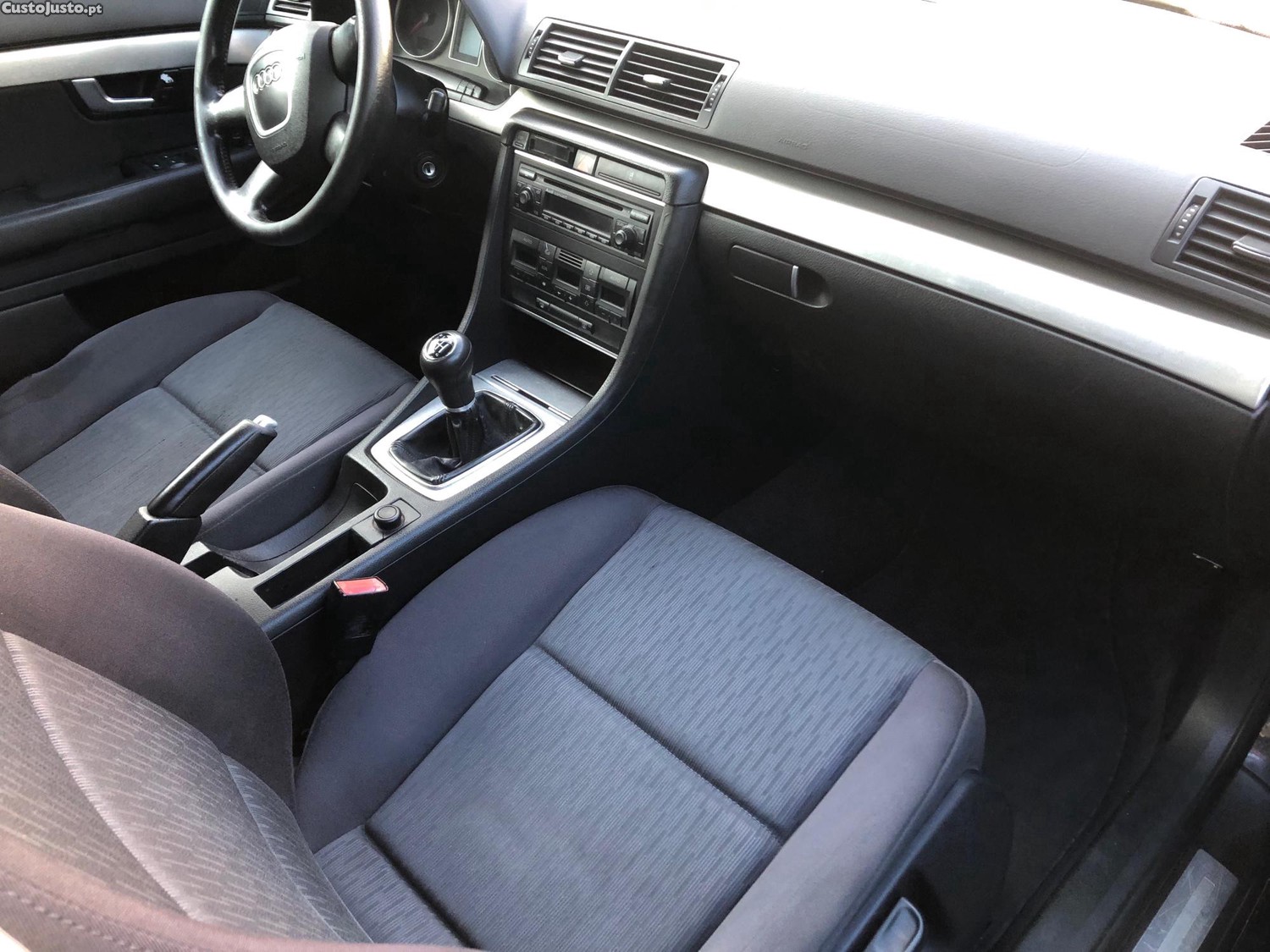 Audi A4 2.0 TDI — fotografia 2