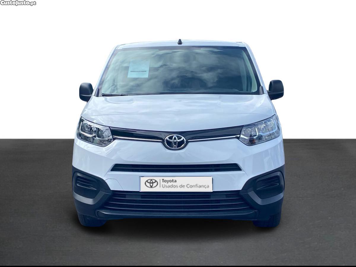 Toyota Proace City 1.5D L2 Comfort — fotografia 11