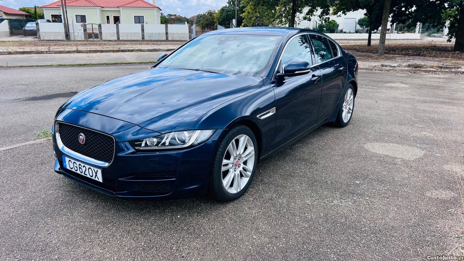Jaguar XE Executive — fotografia 10