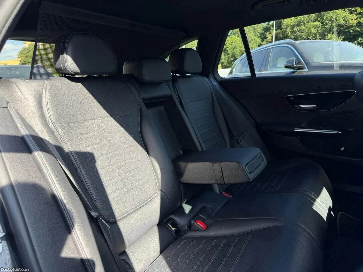 Mercedes-Benz C 300 e AMG Line — fotografia 10