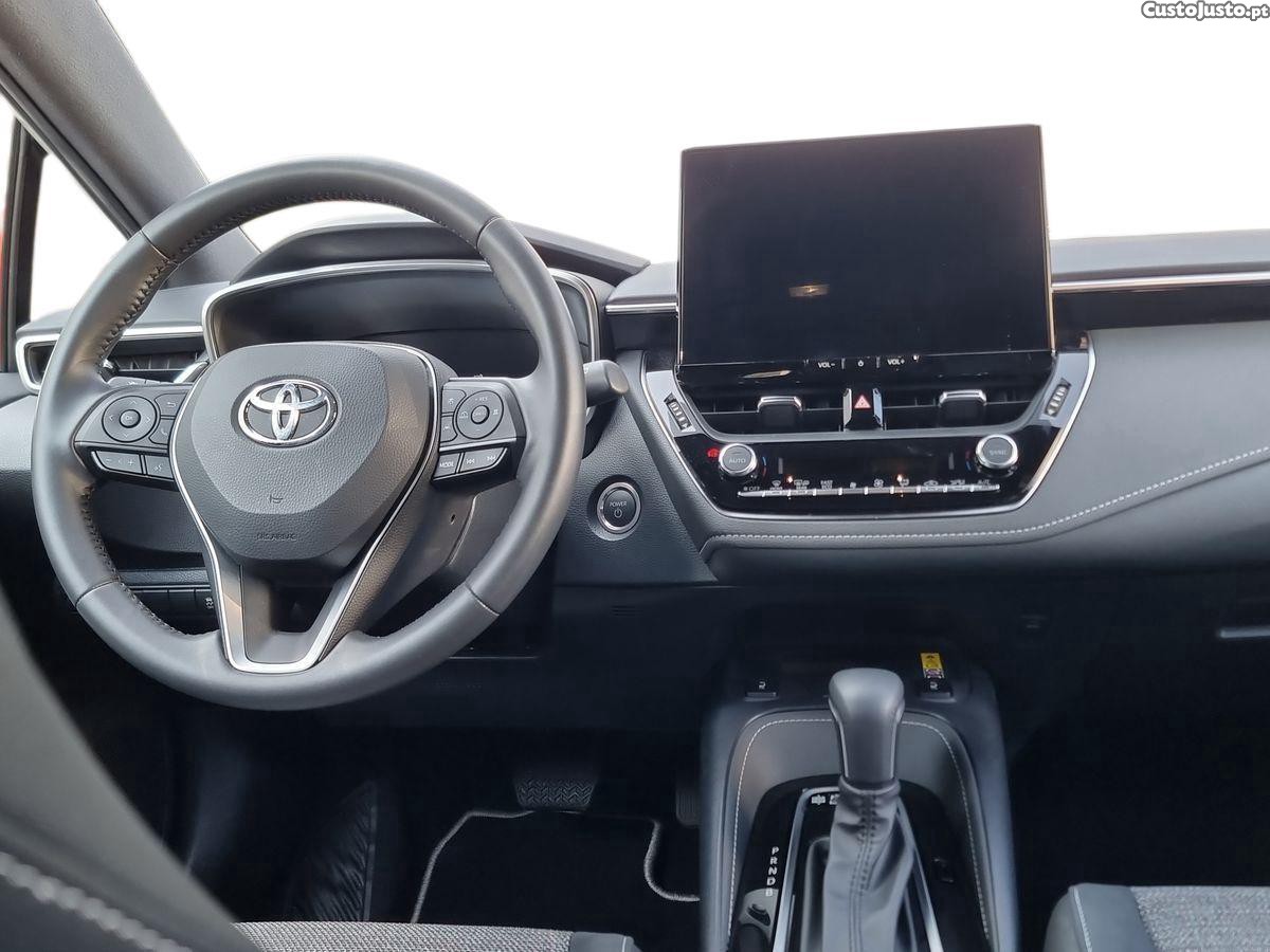 Toyota Corolla TS 1.8 Hybrid Comfort Plus — fotografia 9