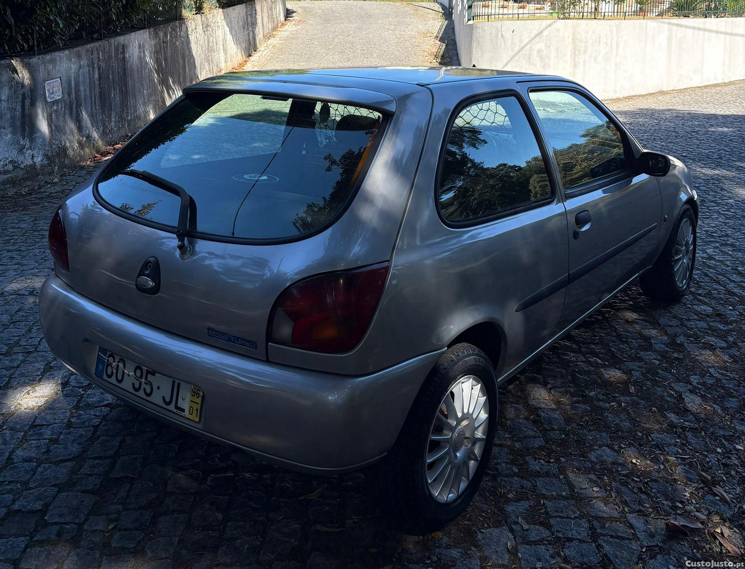 Ford Fiesta Van 1.8 Td 75cv - 98 — photo 4