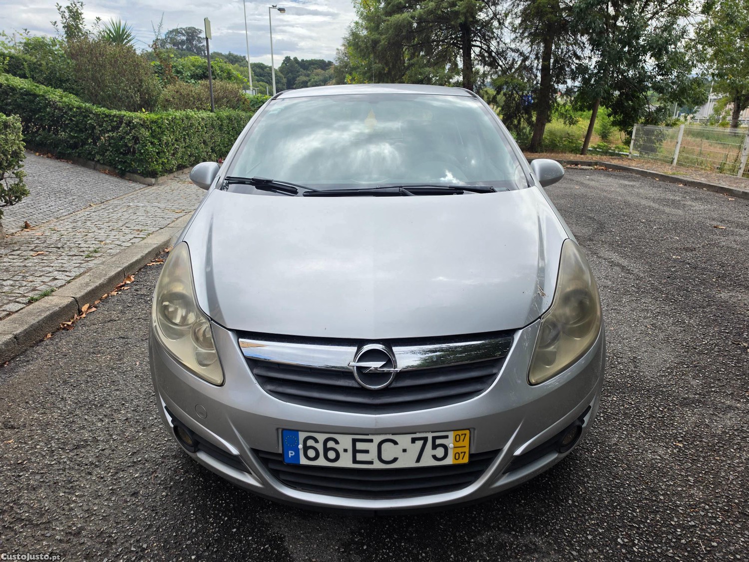 Opel Corsa 1.2 gasolina — fotografia 9