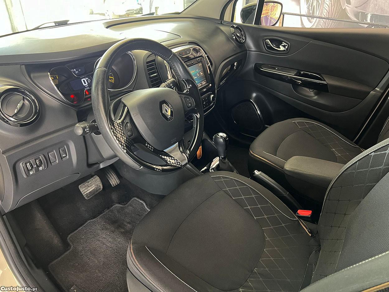 Renault Captur 1.2 TCe Exclusive EDC — fotografia 17
