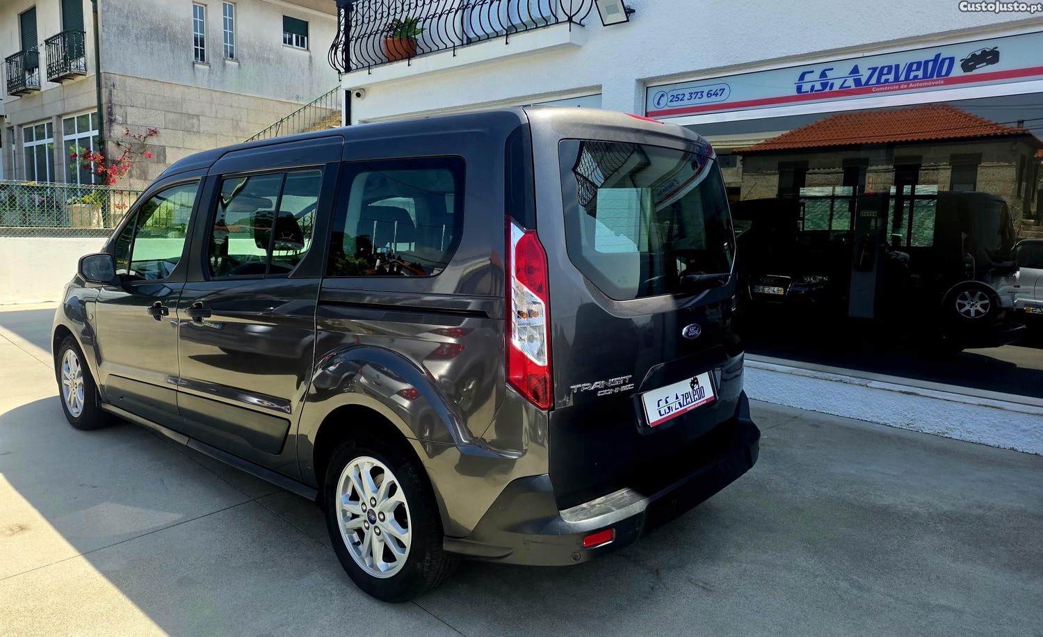 Ford Tourneo 1.5 tdci l2 7 Lugares — fotografia 7
