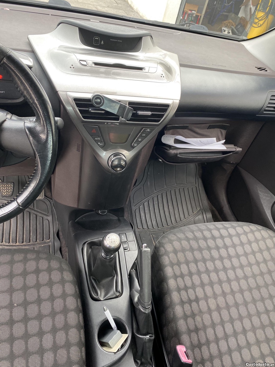 Toyota iQ 1.4D — photo 5