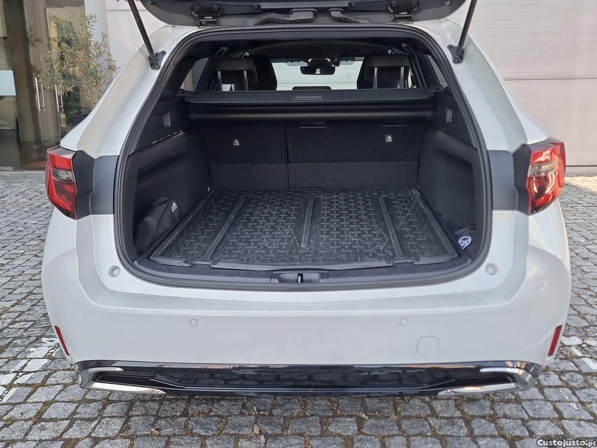 Toyota Corolla TS 1.8 Hybrid Comfort Plus — fotografia 7