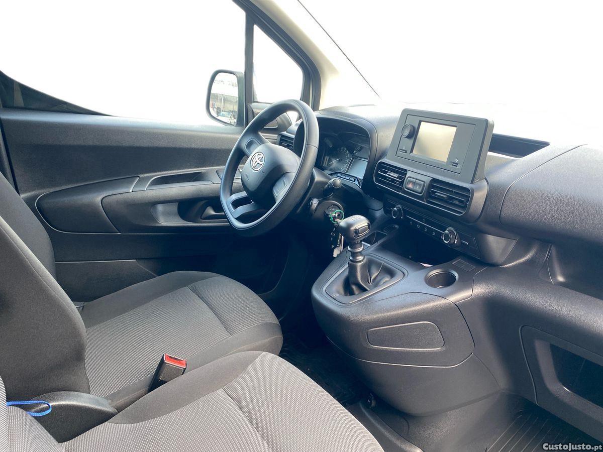 Toyota Proace City 1.5D L2 Comfort — fotografia 8