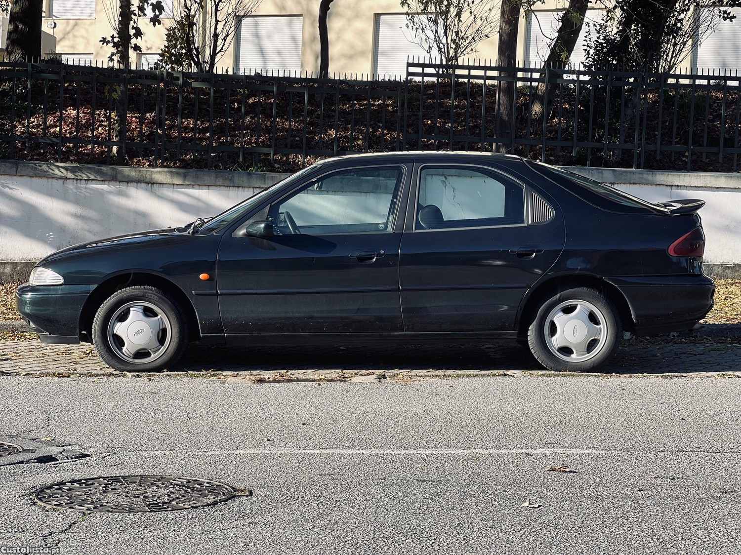 Ford Mondeo 1.8 TD — fotografia 5