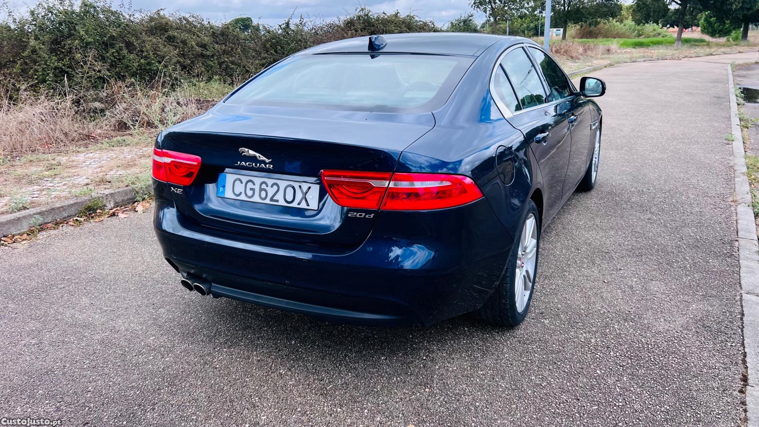 Jaguar XE Executive — fotografia 8