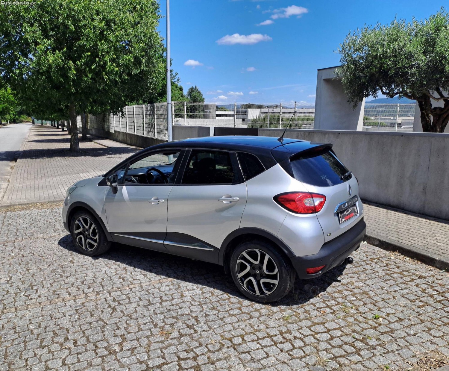 Renault Captur 1.5 DCI 110 CV Exclusive — fotografia 5
