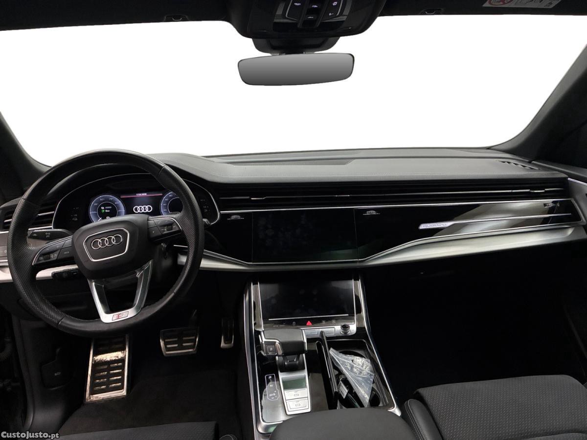 Audi Q8 55 TFSIe quattro Tiptronic S Line — fotografia 6