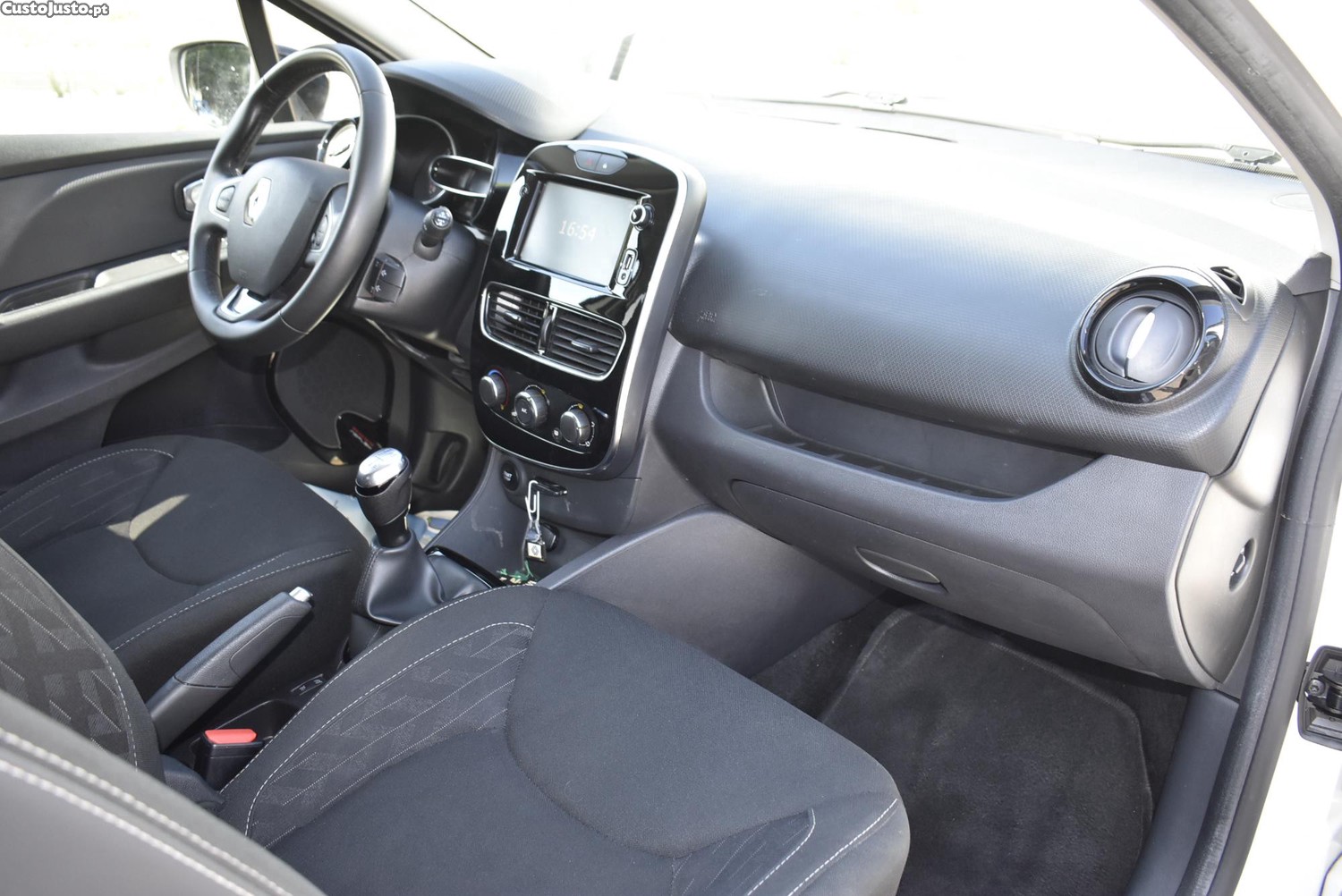 Renault Clio Sport Tourer 0,9 TCE — fotografia 2