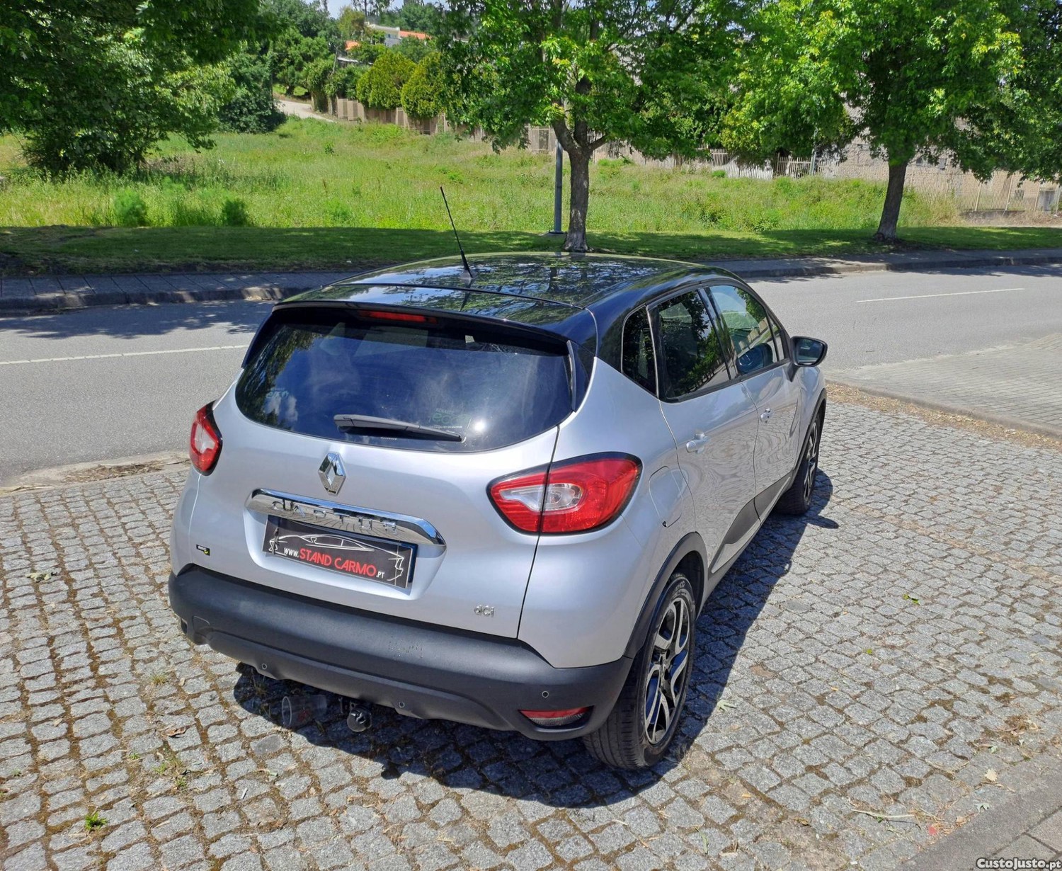 Renault Captur 1.5 DCI 110 CV Exclusive — fotografia 3