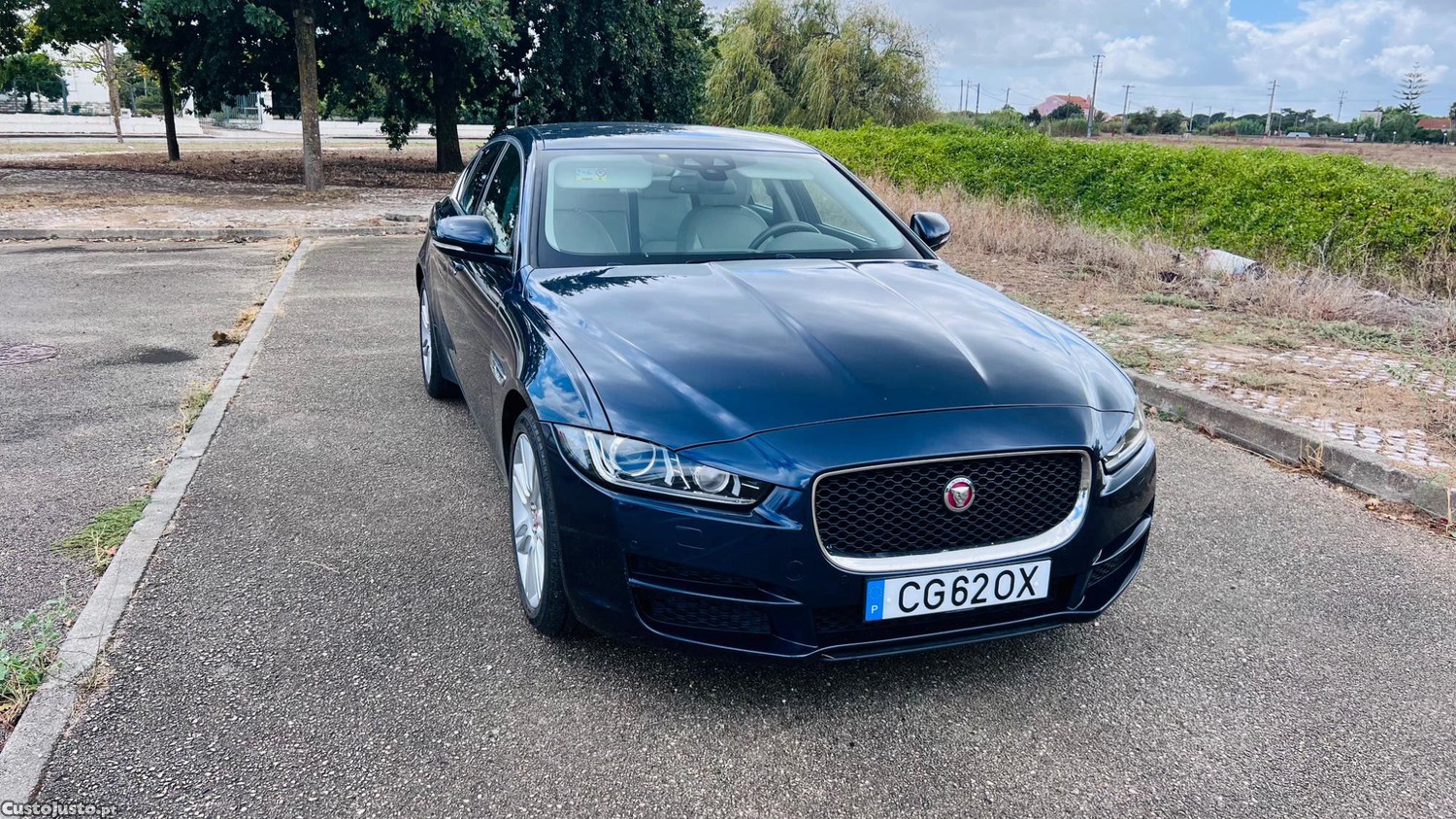 Jaguar XE Executive — fotografia 2