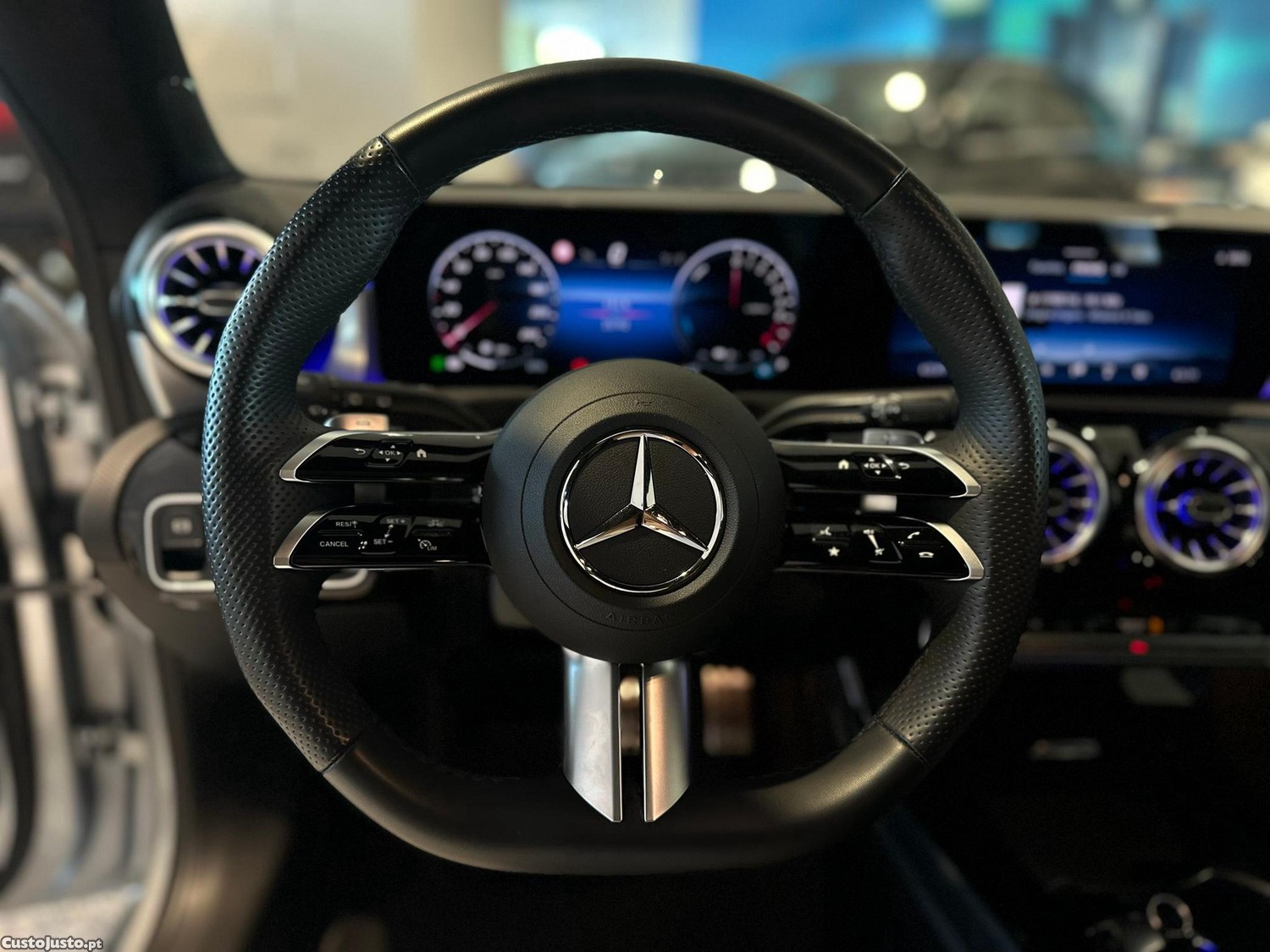 Mercedes-Benz CLA 250 e AMG Line — fotografia 12