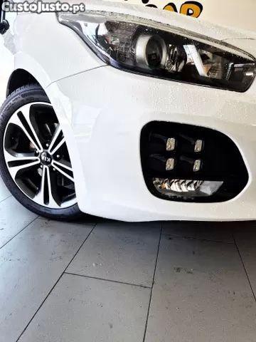 Kia Ceed 1.0 t-gdi gt line — fotografia 6