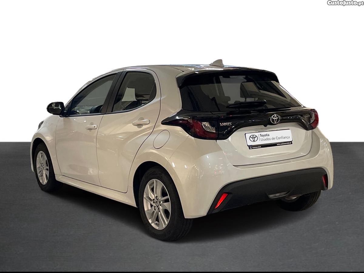 Toyota Yaris 1.5 HDF Comfort Plus — fotografia 14