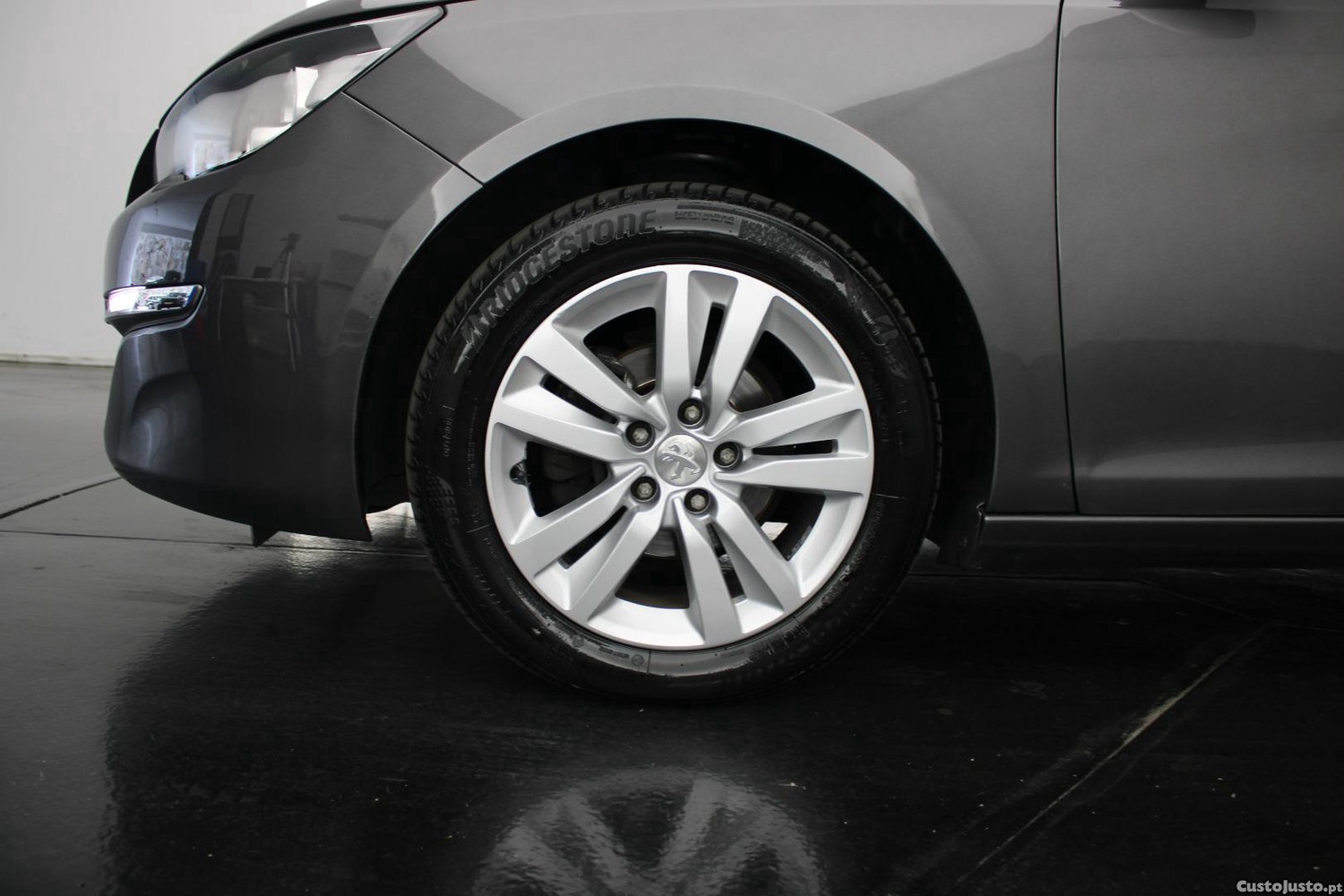 Peugeot 308 1.2 THP 110 — fotografia 4