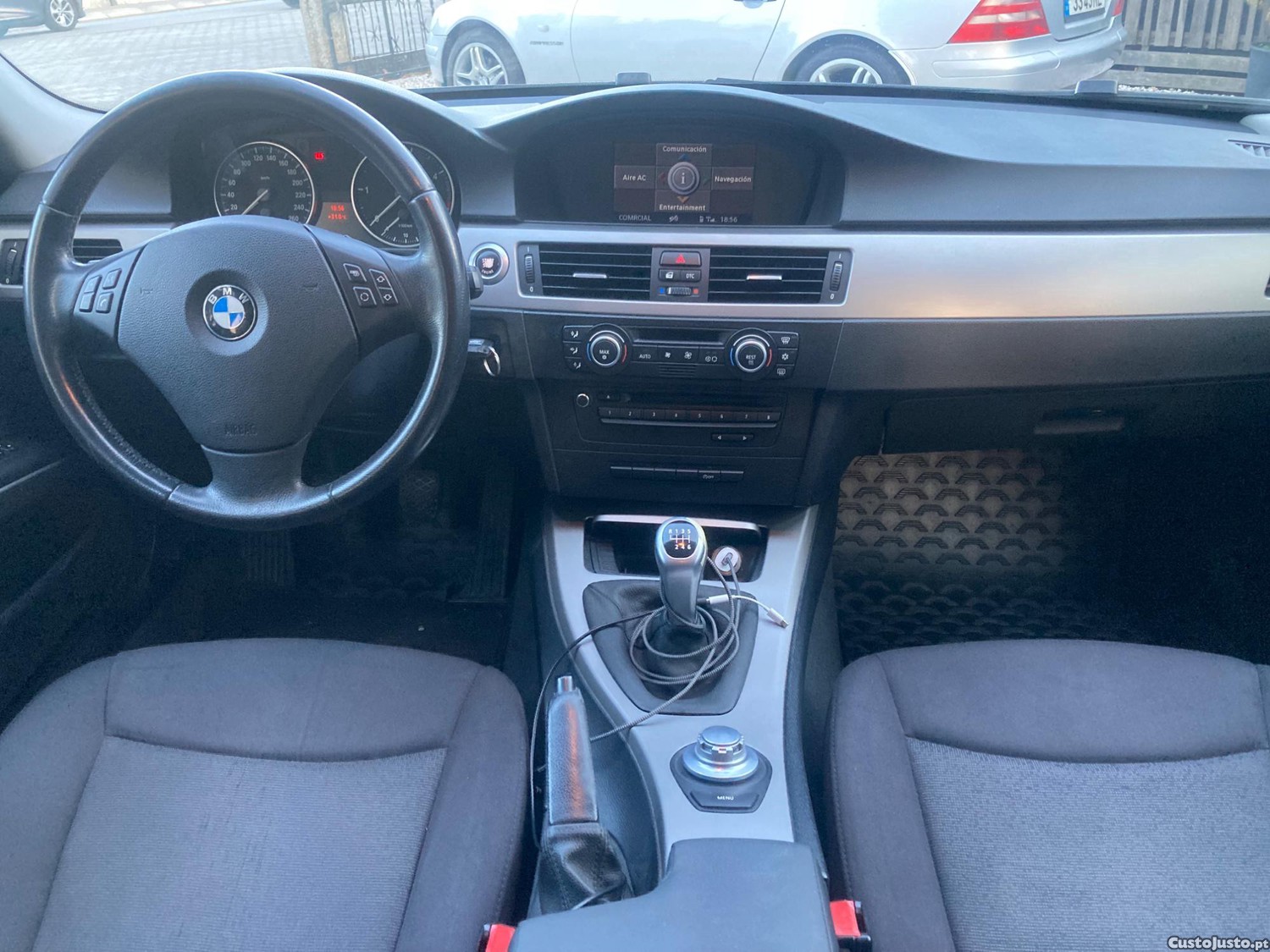 BMW 320 Touring — fotografia 3