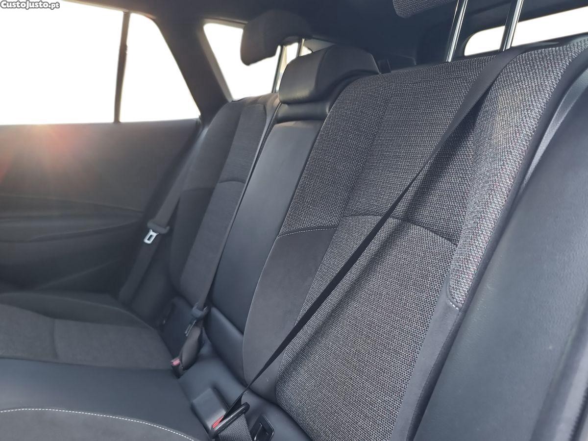 Toyota Corolla TS 1.8 Hybrid Comfort Plus — fotografia 6
