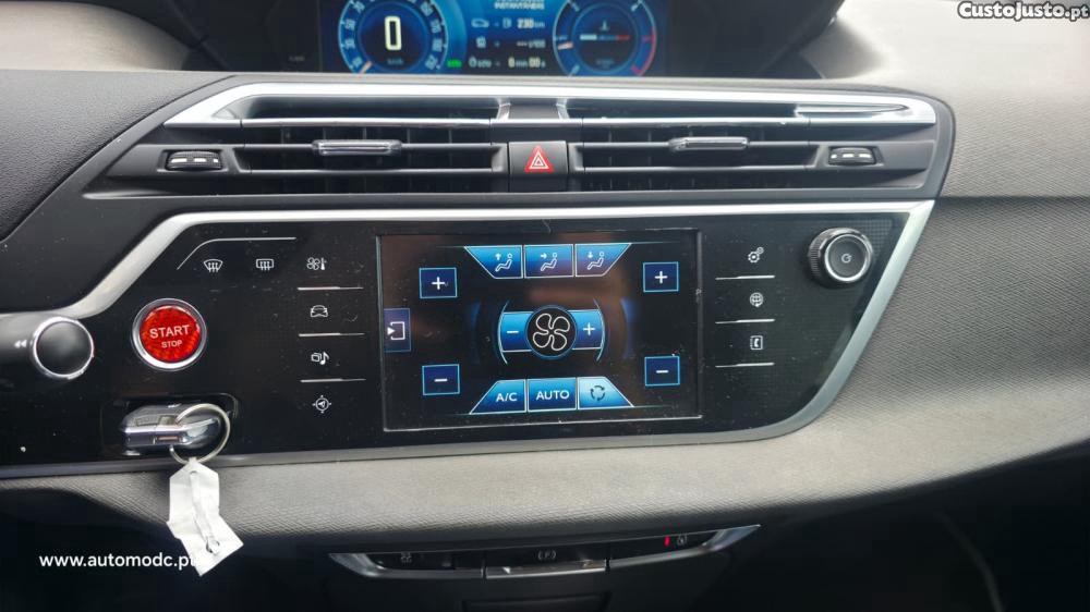 Citroën C4 Grand Picasso 1.6 e-HDi Exclusive — fotografia 4