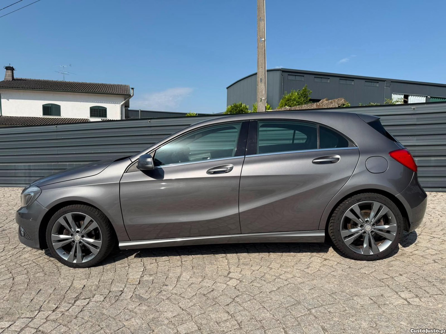 Mercedes-Benz A 180 D Urban Automático — photo 2