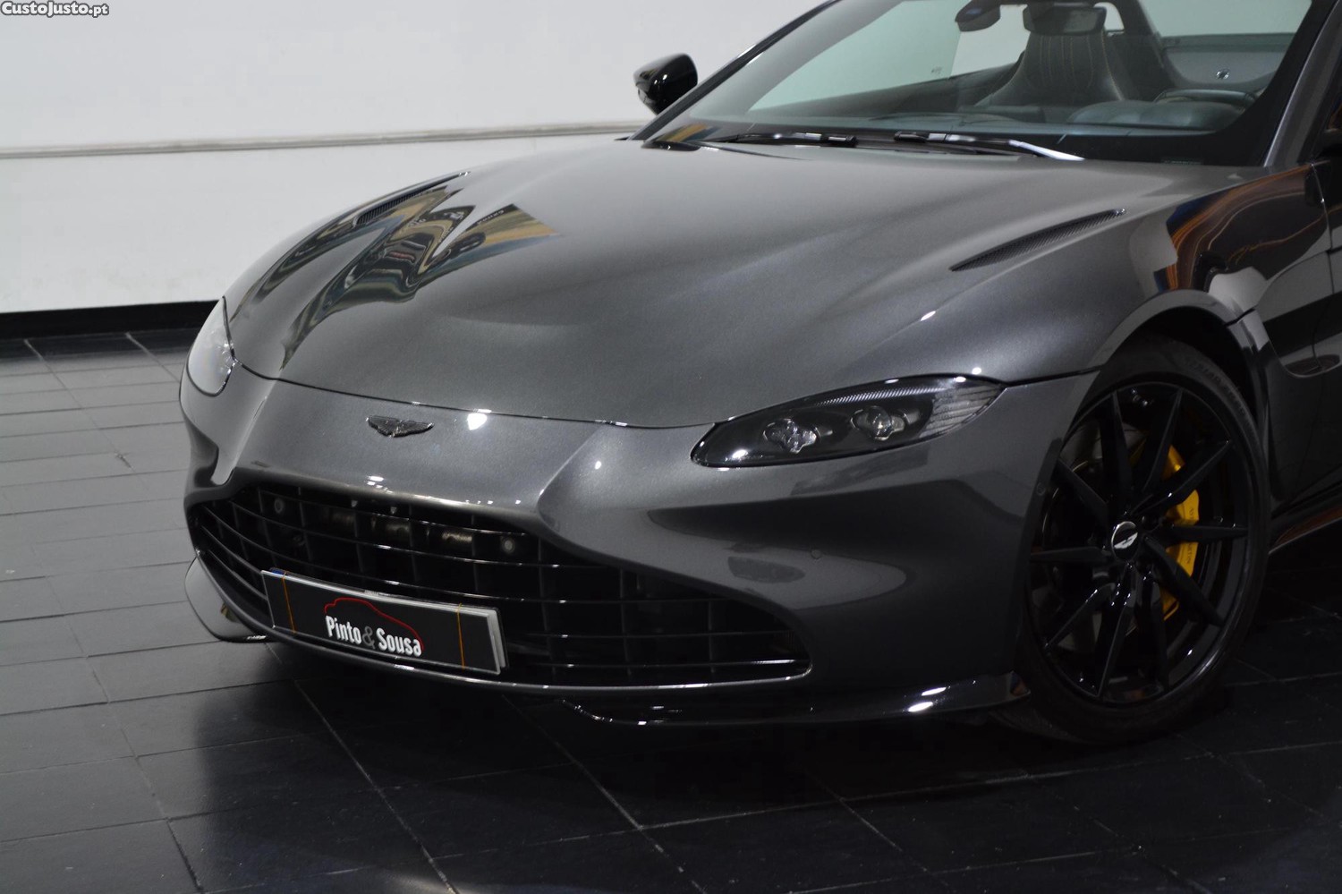 Aston Martin Vantage Roadster V8 — fotografia 2