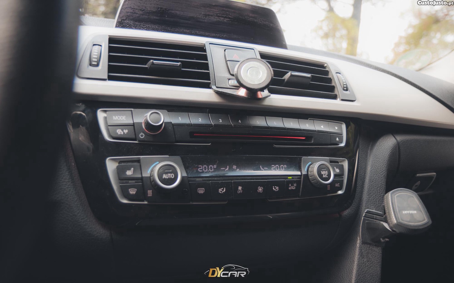 BMW 320 TOURING D — fotografia 5