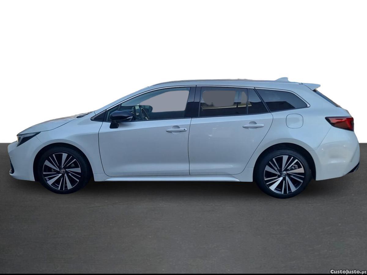 Toyota Corolla TS 1.8 Hybrid Comfort Plus — fotografia 14