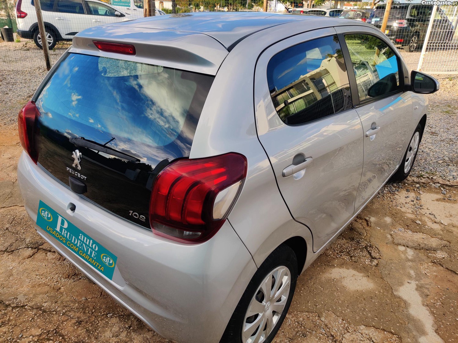 Peugeot 108 ACTIVE 1.0 VTI — fotografia 11