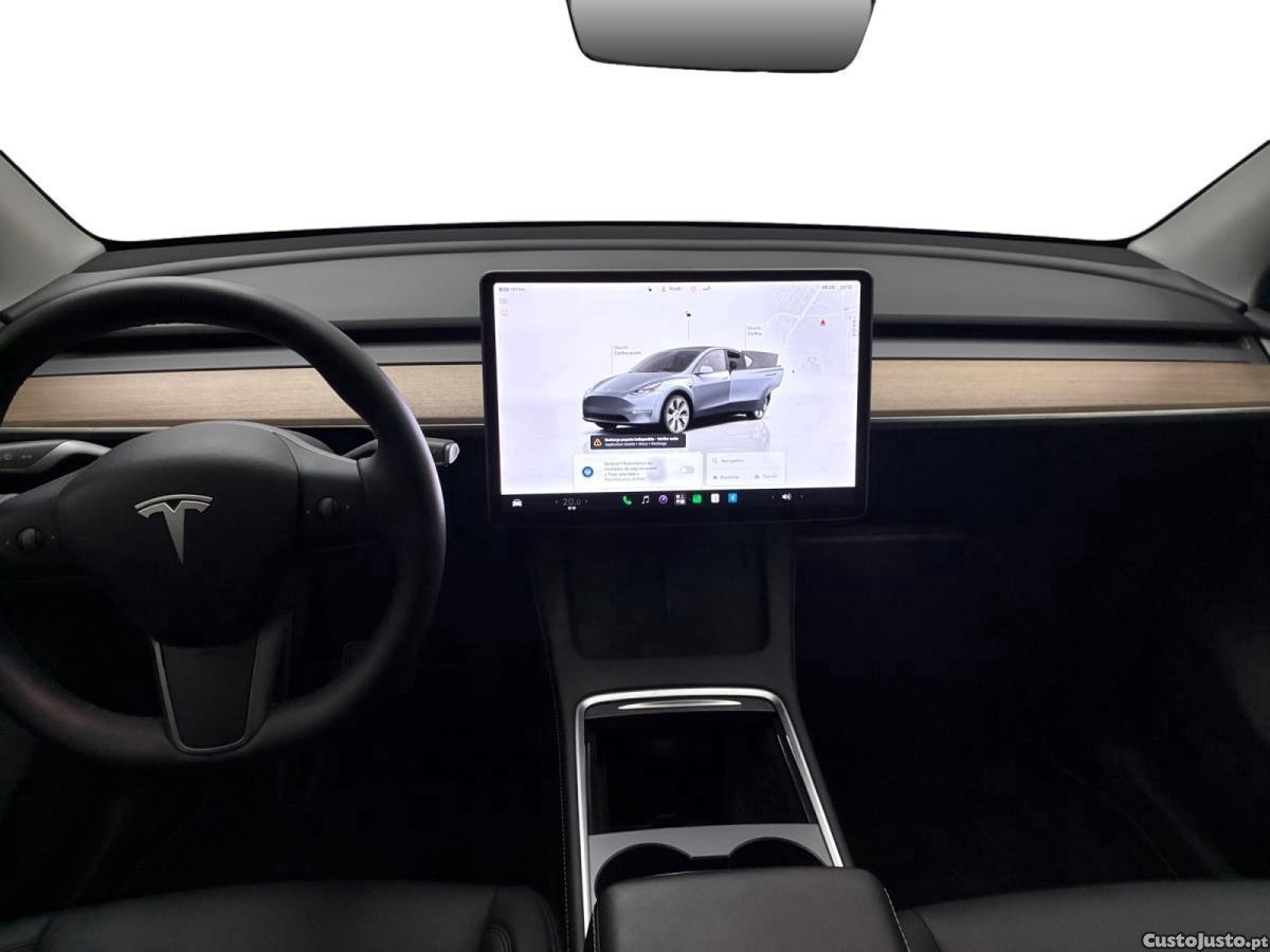 Tesla Model Y Long Range Dual Motor AWD — fotografia 8