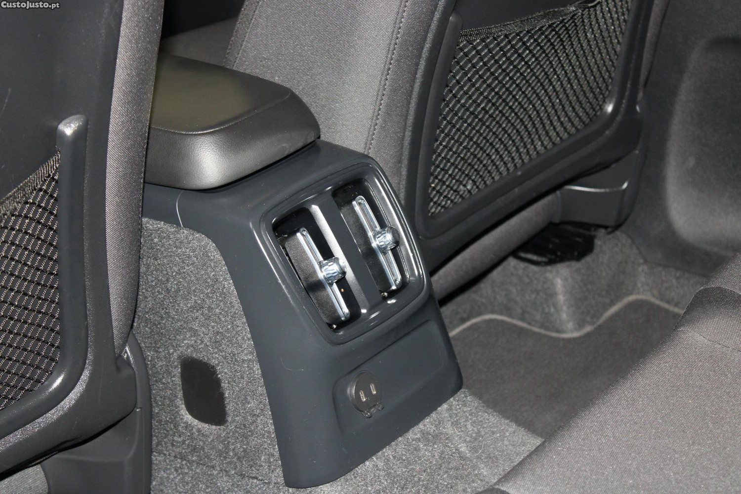 Volvo XC 40 T5 1.5 PHEV INSCRIPTION — fotografia 8