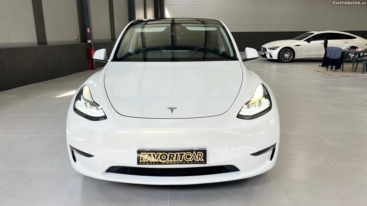 Tesla Model 3 Y — fotografia 10