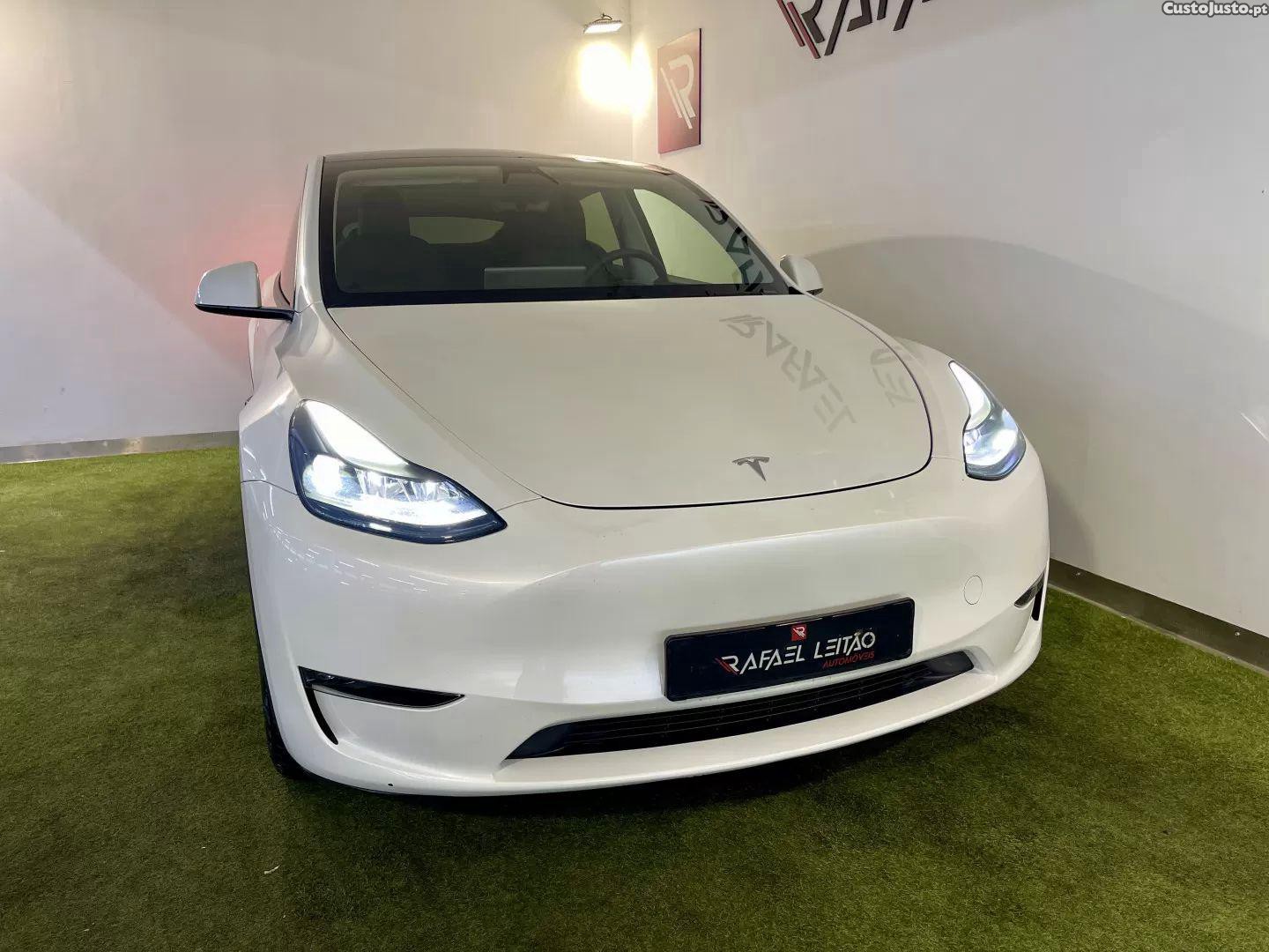 Tesla Model Y Long range tração integral — fotografia 38