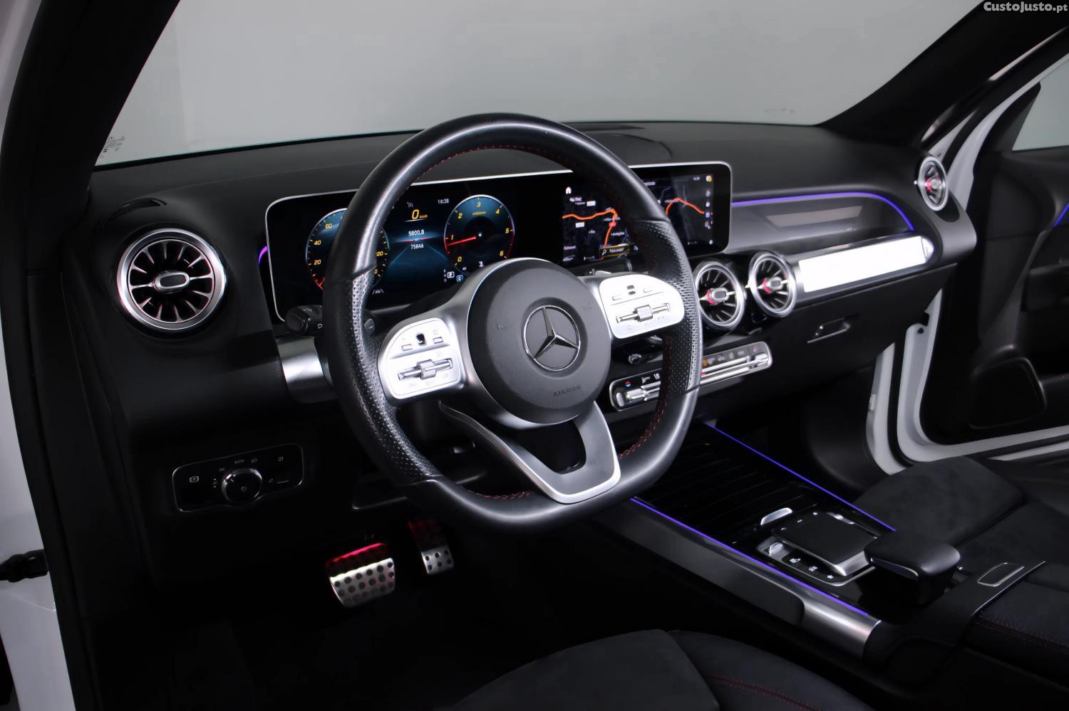 Mercedes-Benz GLB 180 d AMG Line — fotografia 8
