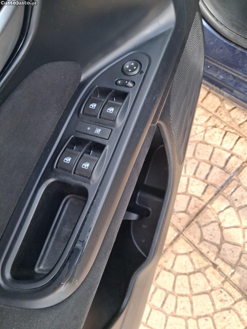 Fiat Tipo 1.4 Lounge — fotografia 13