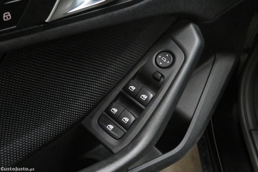 BMW 116 d Advantage — fotografia 8
