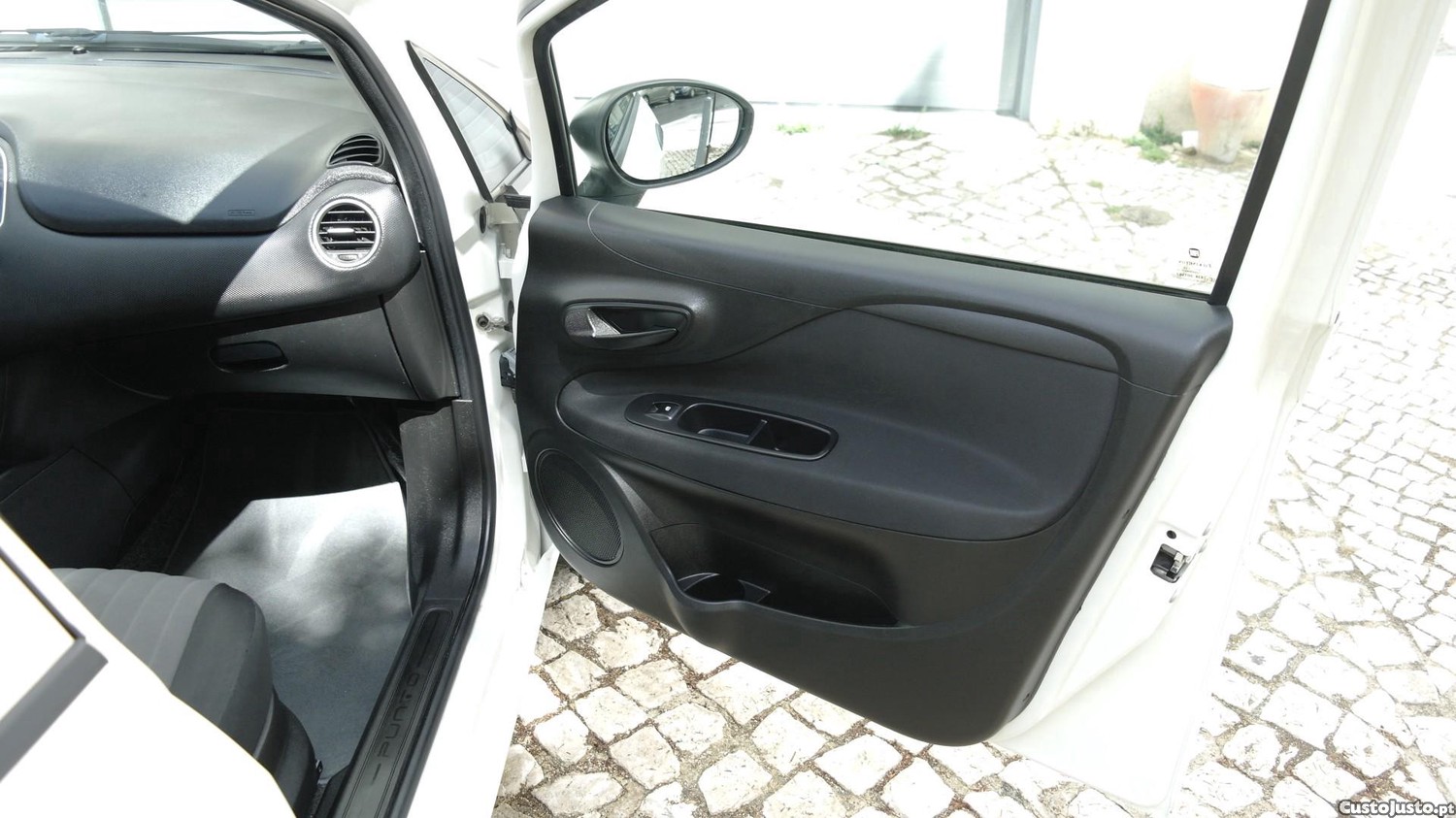 Fiat Punto 1.2 Lounge S&S — fotografia 6