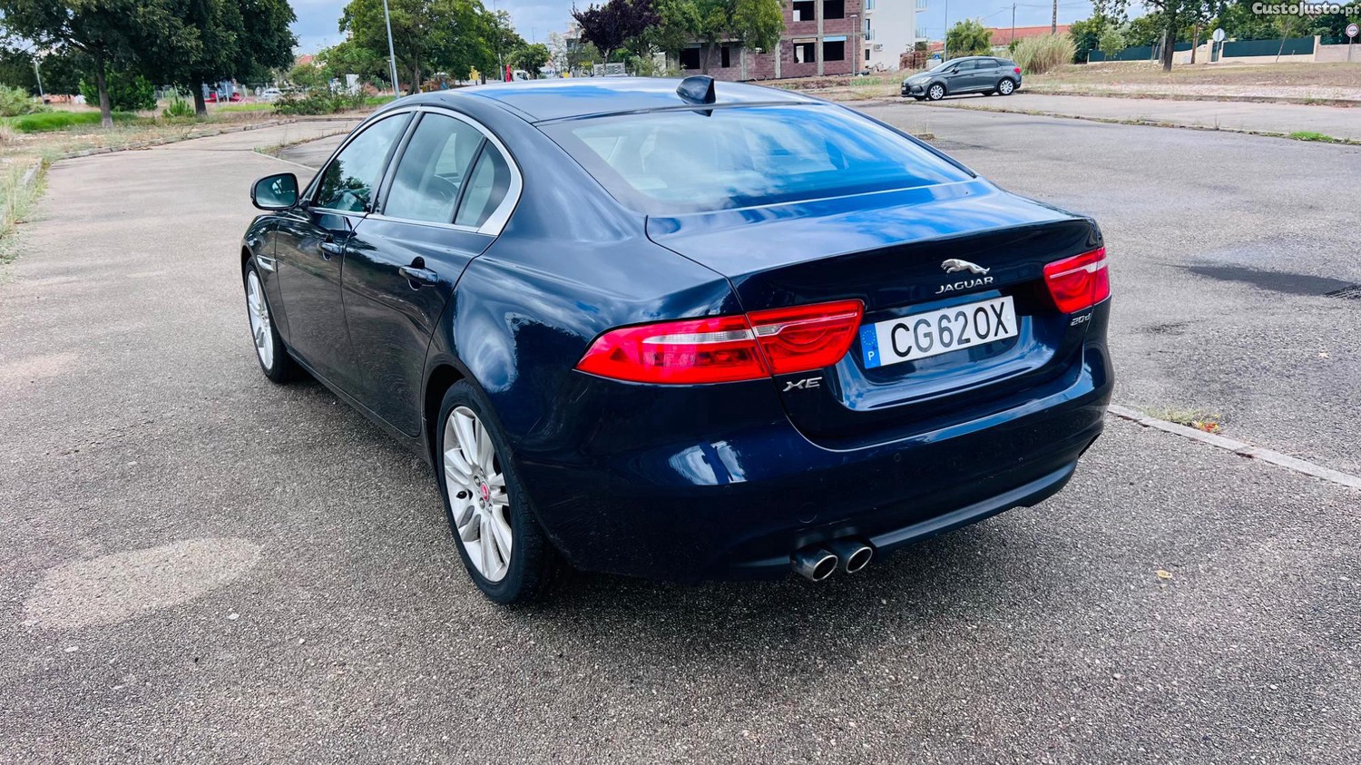 Jaguar XE Executive — fotografia 6