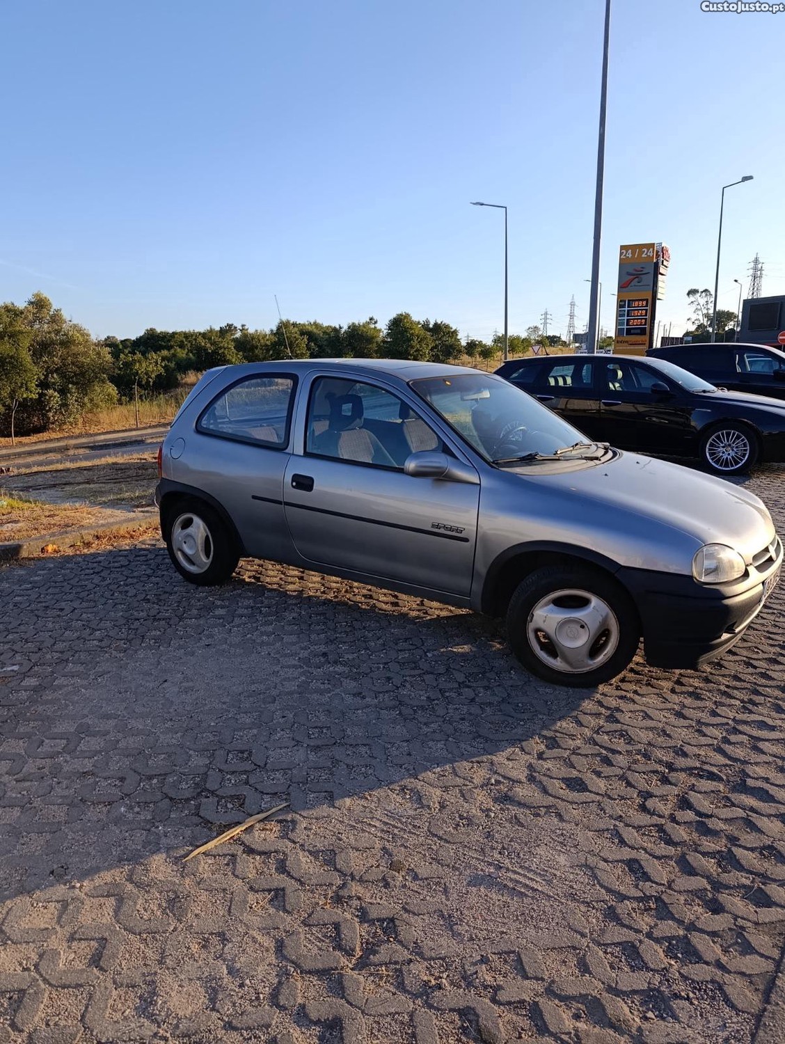 Opel Corsa 1.5 — fotografia 6