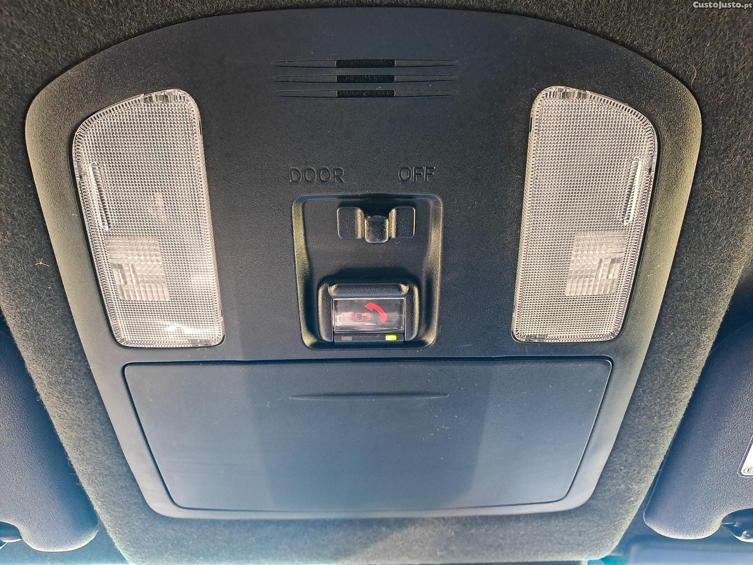Toyota Hilux INVICIBLE 2.8 D4D CD 204CV DIESEL 2022 — fotografia 11