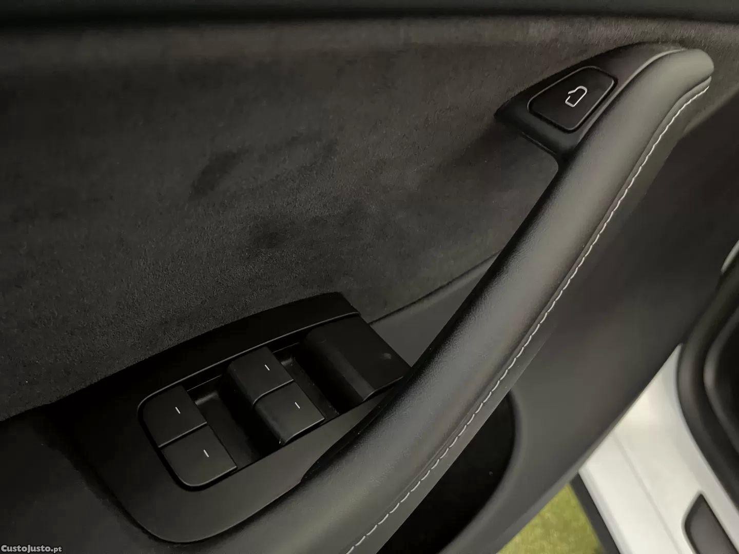 Tesla Model Y Long range tração integral — fotografia 4