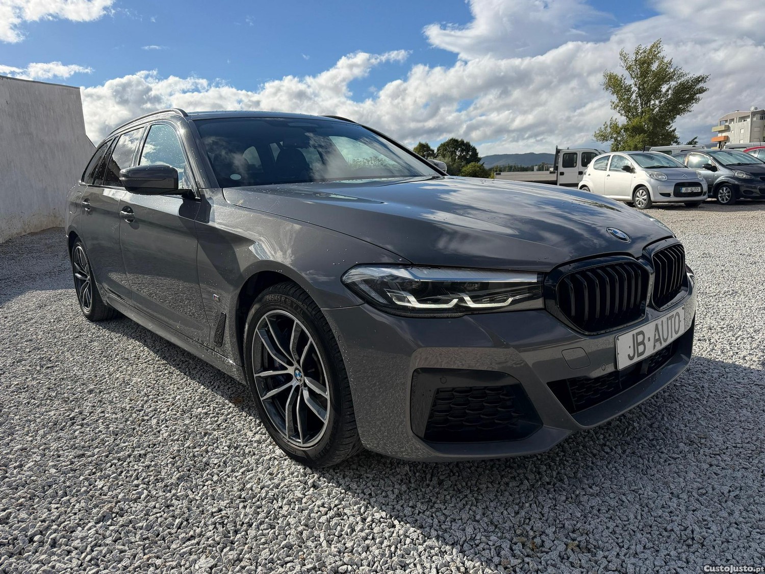 BMW 530 e Pack Desportivo M — fotografia 14