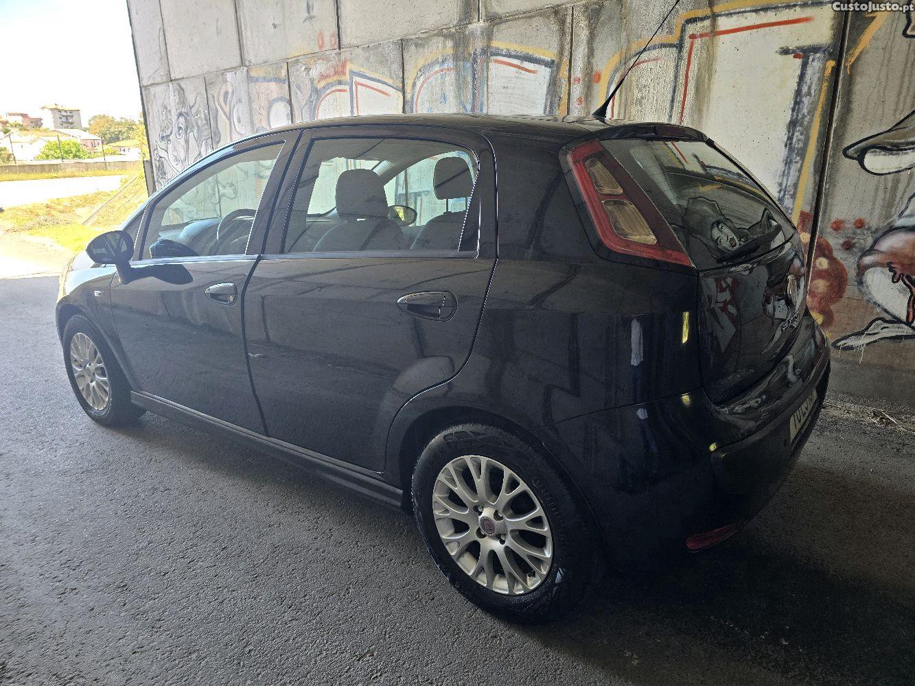 Fiat Grande Punto evo — fotografia 9